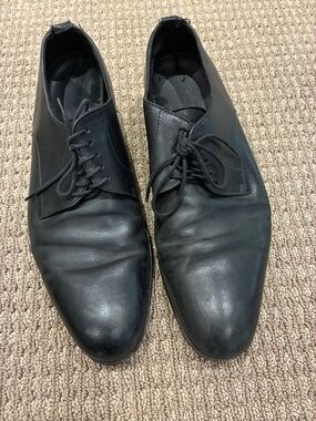 Men’s Hugo boss dress shoes 6.5
